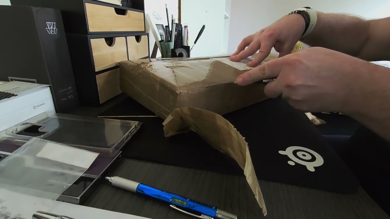 DEBALLAGE UNBOXING SURPRISE REVOLVER POUDRE NOIRE DE FOU PUISSANCE